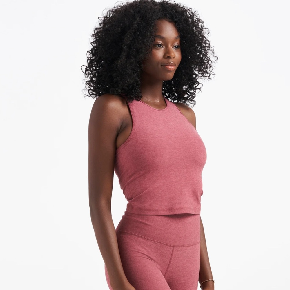 Vuori elevation plyo tank in desert rose size medium